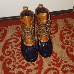 Sporto duck boots waterproof. Navy and brown sz 6.5